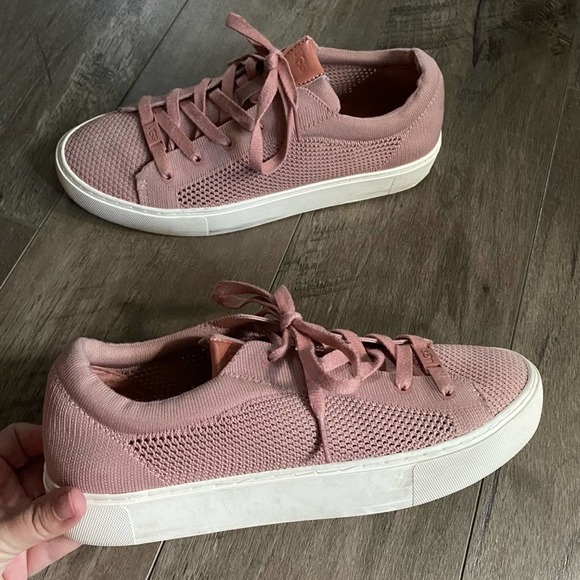 UGG Zilo Knit Sneaker LA Sunset 9 NWOB - Picture 2 of 6